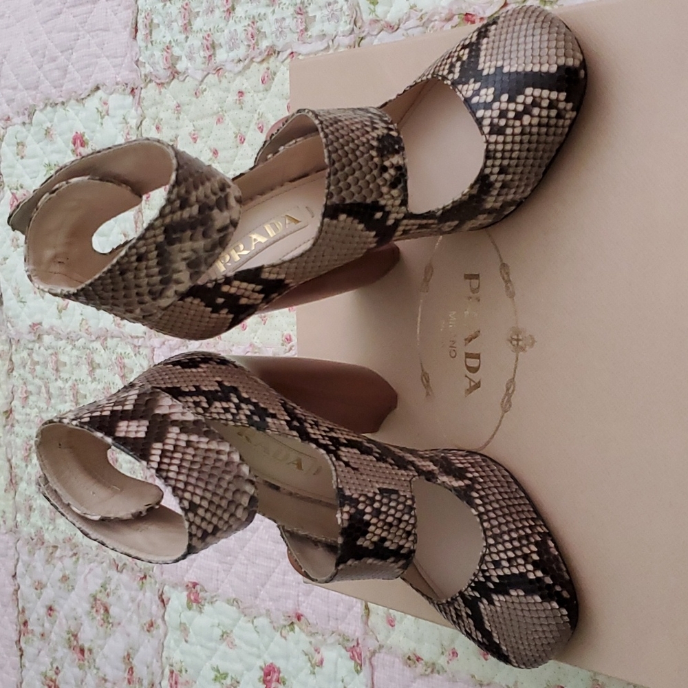 Prada python ankle strap marry jane pumps Calzature Donna Cipria button hot 37 7 - Picture 16 of 17